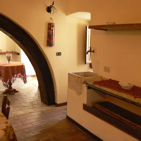 Il Palazzo 3* Santo Stefano Di Sessanio