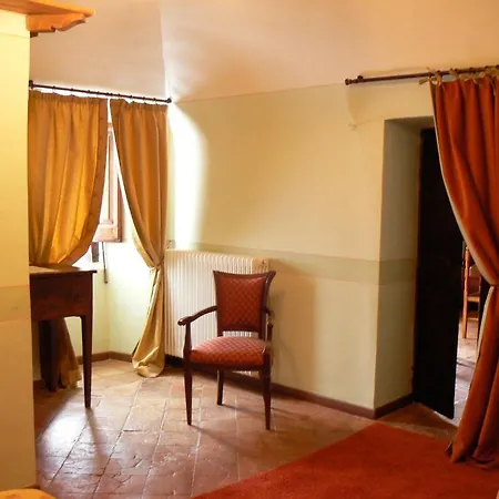 Il Palazzo 3* Santo Stefano Di Sessanio