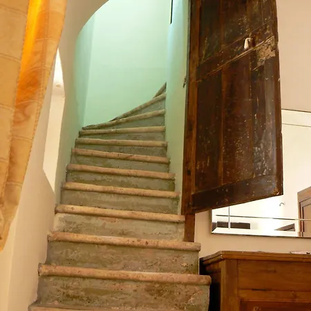 Il Palazzo Lägenhetshotell Santo Stefano Di Sessanio